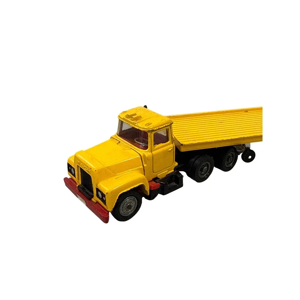 VTG Corgi Major Mack‎ Truck Yellow Semi Flatbed Trailer Diecast Made in Britain